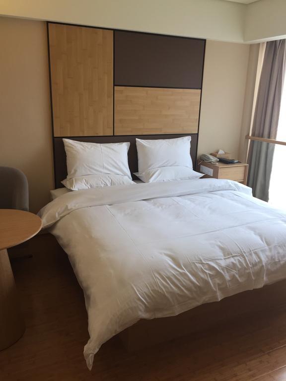 Ji Hotel Jinan Quancheng Square Zimmer foto