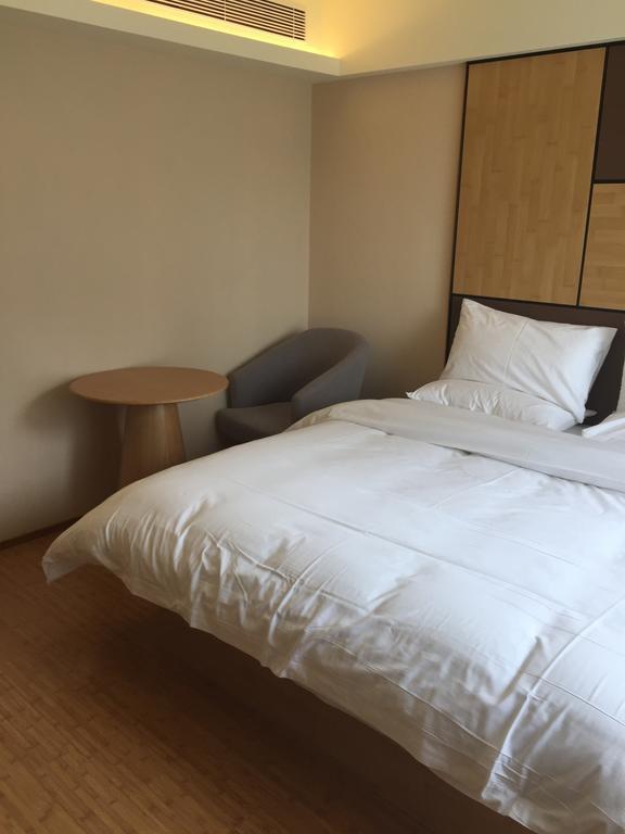 Ji Hotel Jinan Quancheng Square Zimmer foto